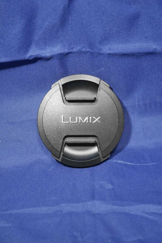 ■Panasonic Lumix レンズキャップ DMW-LFC67