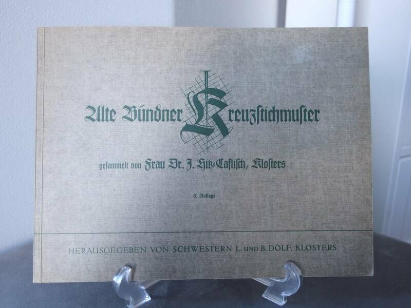 スイス ヴィンテージ クロスステッチ図案集 / クロスステッチ図案本 グラウビュンデン地方 / Garubunden スイスの伝統刺繍