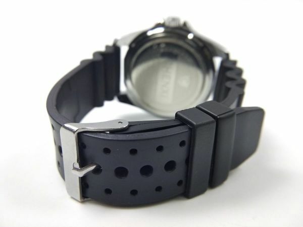 汎用ダイバーズ交換バンド 腕時計ベルト シリコンラバーストラップ G-SHOCK ブラック 22mm