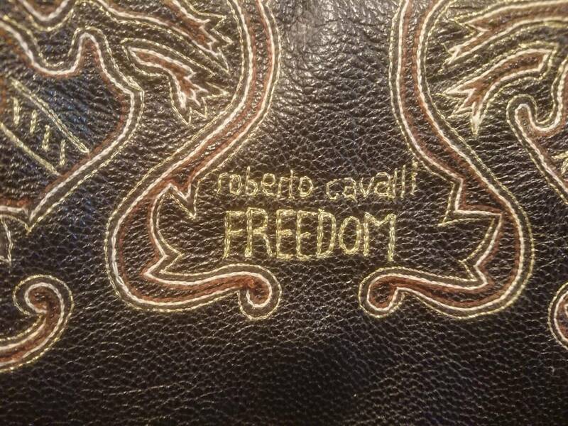 Roberto Cavalli ロベルトカバリ イタリア 革製 刺繍入りバッグ Freedom