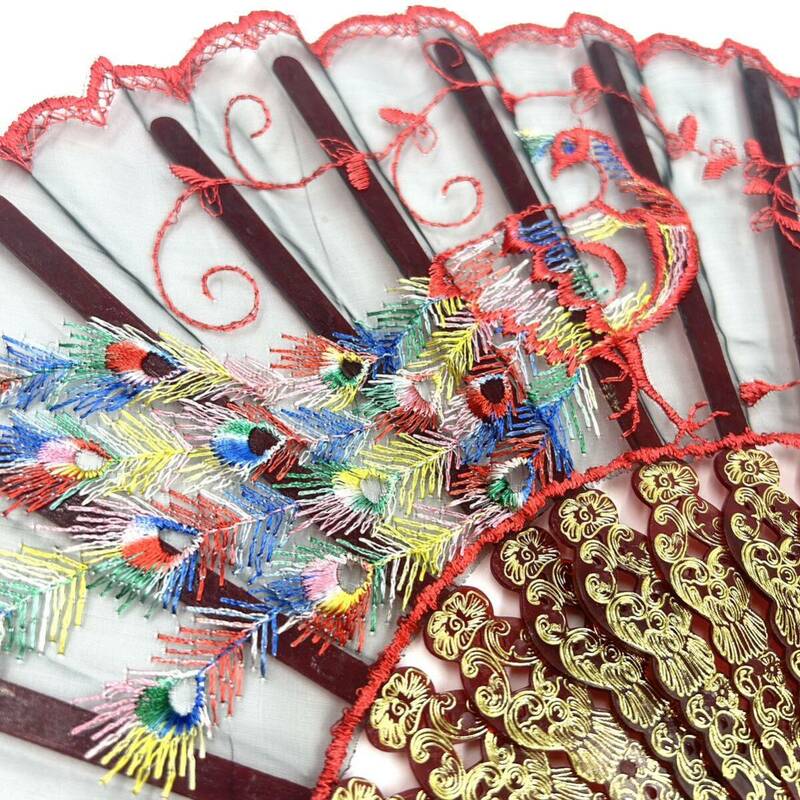 ◆ 孔雀柄　刺繍　レース　扇子 ◆　赤　レッド　ゴールド　クジャク　くじゃく　工芸品　中国　