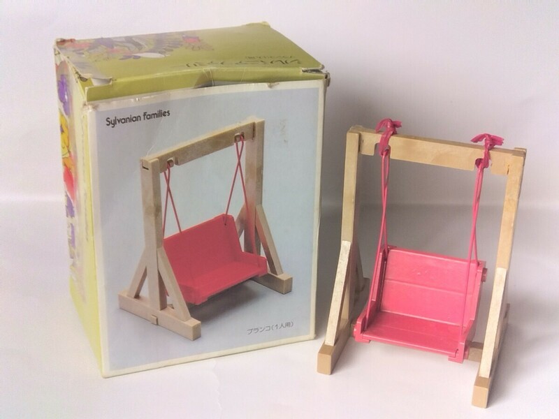 ジャンク　シルバニアファミリー 　初期　ブランコ（1人用）　赤い　日本製　　 ミニチュア 玩具