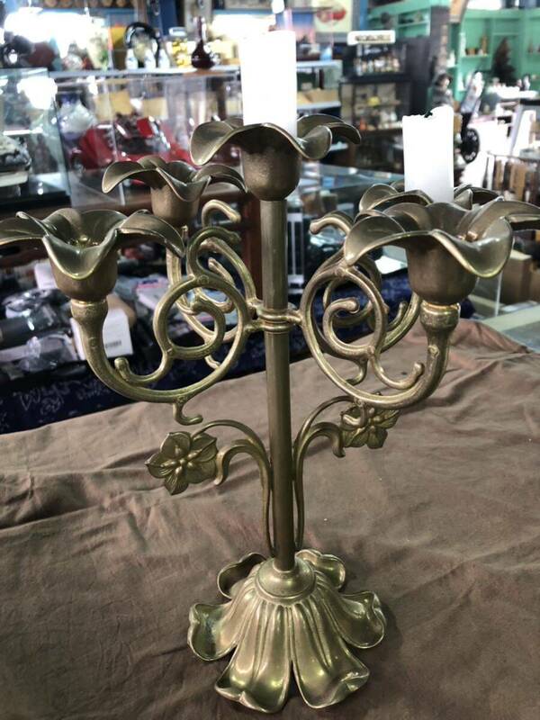 キャンドルスタンド 真鍮製　アンティーク 燭台 蝋燭立て キャンドル 装飾品　インテリア　雑貨　高さ30cm 1.1kg 