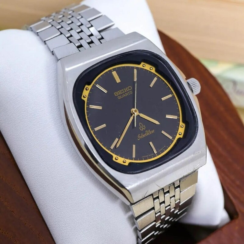 ◆希少 稼働 SEIKO SilverWave 腕時計 黒文字盤 新品電池 s