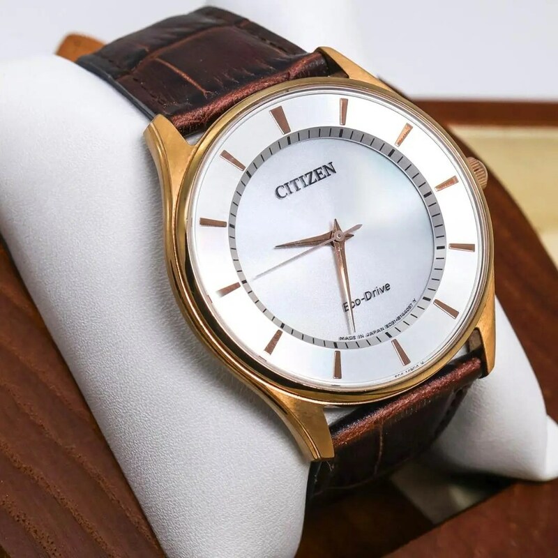 ◆美品 稼働 CITIZEN Eco-Drive 腕時計 ソーラー 純正レザーm