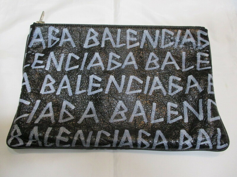 【美品】バレンシアガ BALENCIAGA キャリークリップ　ロゴ クラッチバッグ　レザー　ブラック　494040