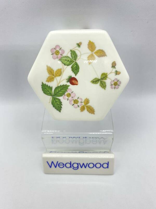 WEDGWOOD ウェッジウッド WILD STRAWBERRY 9cm Hexagon Box ワイルドストロベリー 9cm六角ボックス *520