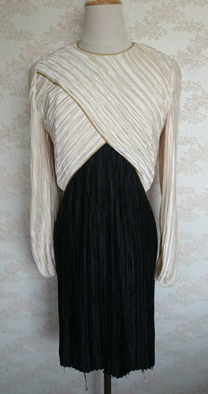 vintage ヴィンテージ ドレス ワンピース 古着 ビンテージ プリーツ バイカラー ブラック ホワイト 黒 白 ドレッシー アメリカ USA ワンピ