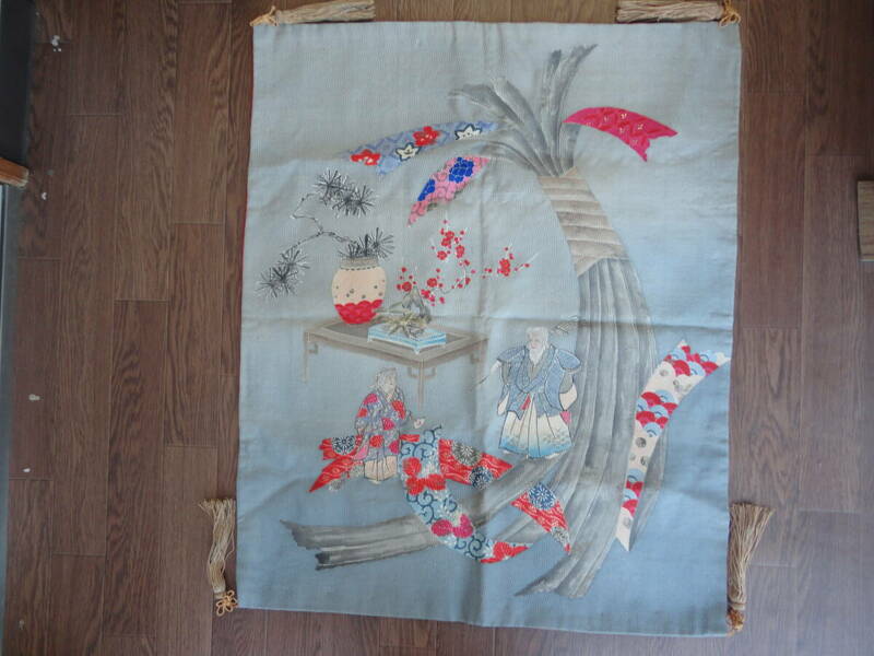 旧家蔵出し品：古布　古い大きな掛け袱紗　正絹　家紋入り　裏・時代赤縮緬　房付き　江戸期