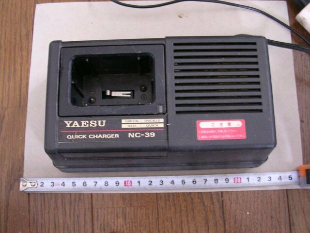 【最終処分】■NC-39 YAESU 八重洲無線 QUICK CHARGER 充電器 7.2v/1050mA 電圧確認済み 動作品JUNK扱い