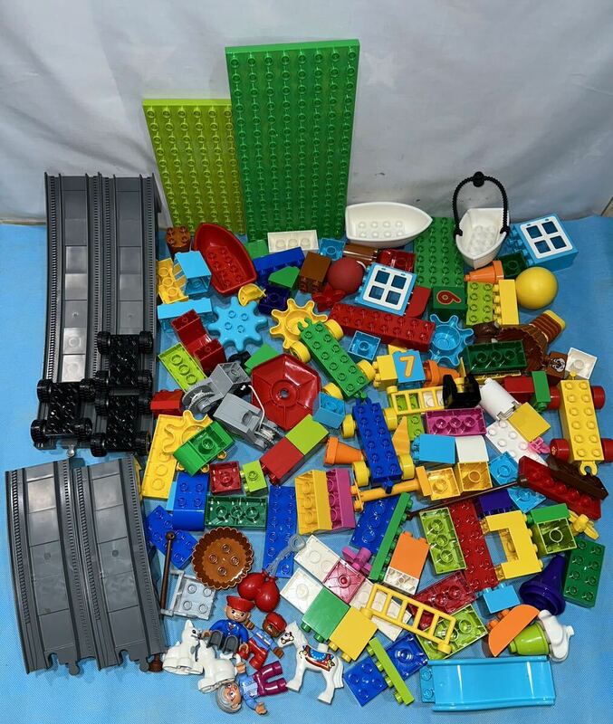 レゴ ブロック デュプロ 約2kg ブロック プレート フィグ 動物 など パーツ 色々 まとめ LEGO ②100