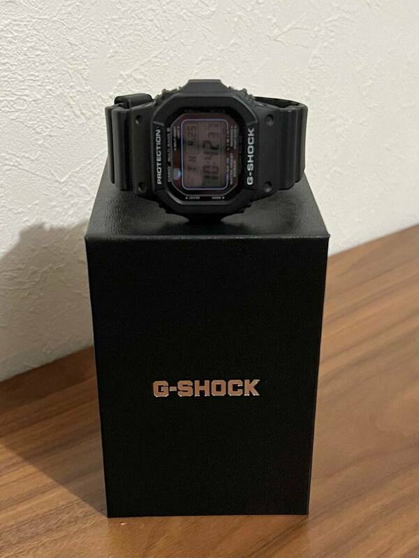 美品 CASIO カシオ G-SHOCK Gショック GW-M5610U 腕時計 タフソーラー 電波