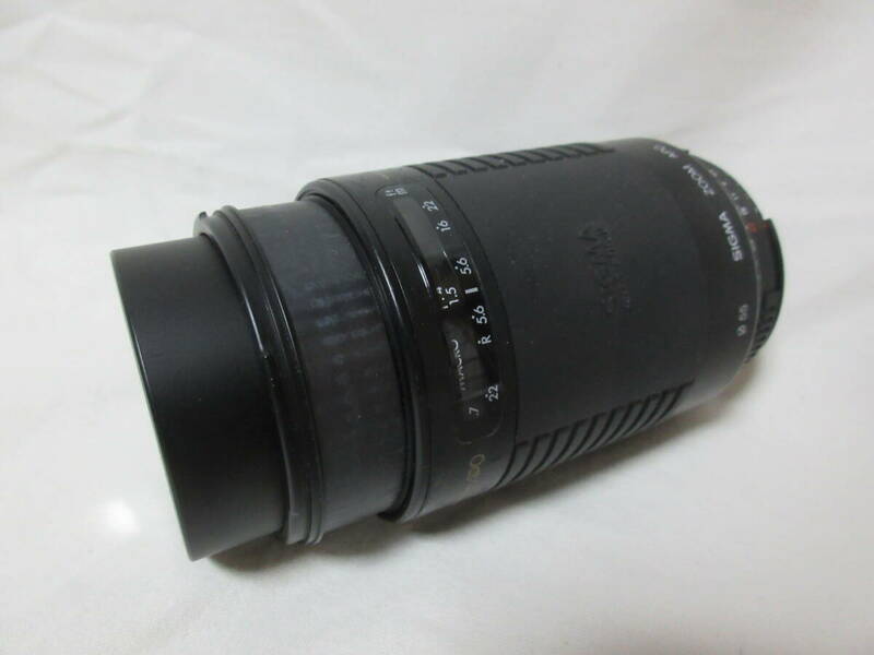  ◆SIGMA /シグマ カメラ一眼レンズ　ZOOM　APO 75-300mm 　1：4-5.6 　訳アリ　ジャンク扱い