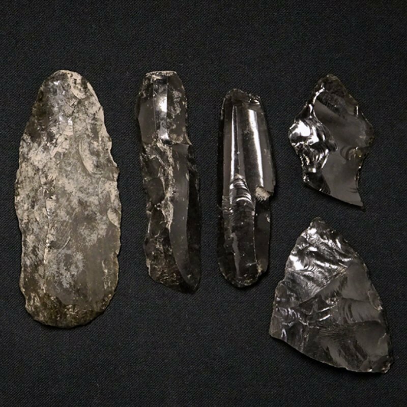 慶應◆古代文明の石器 黒曜石 石鏃 矢じり 狩猟道具断片 残欠 計5点 発掘出土品25
