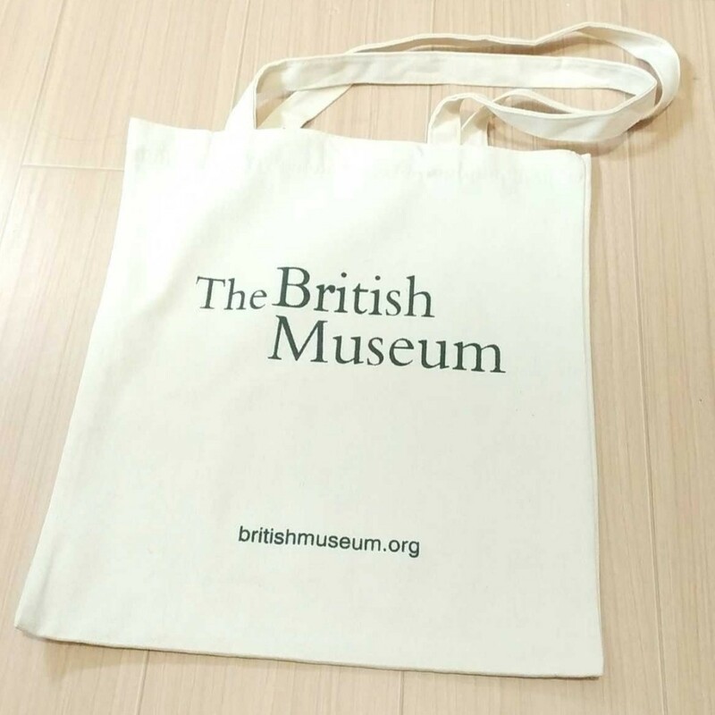 ☆新品☆大英博物館　トートバッグ　エコバッグ　ホワイトベージュ　イギリス　ロンドン　ブリティッシュミュージアム A4 