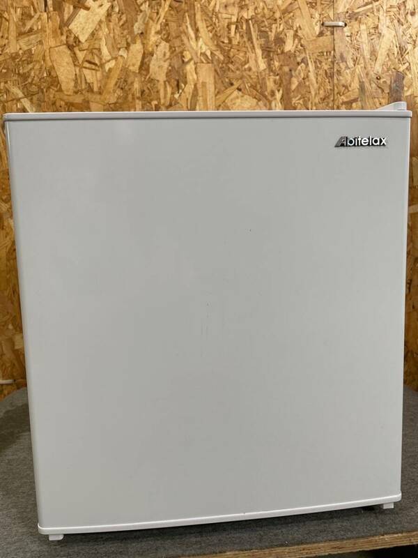 D206［中古品］冷蔵庫　Abitelax AR-49 45L　直冷タイプ　2020年製　コンパクト　動作品　1ドア