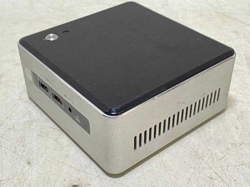 【ジャンク】INTEL NUC NUC6i3SYH【2424040016155】