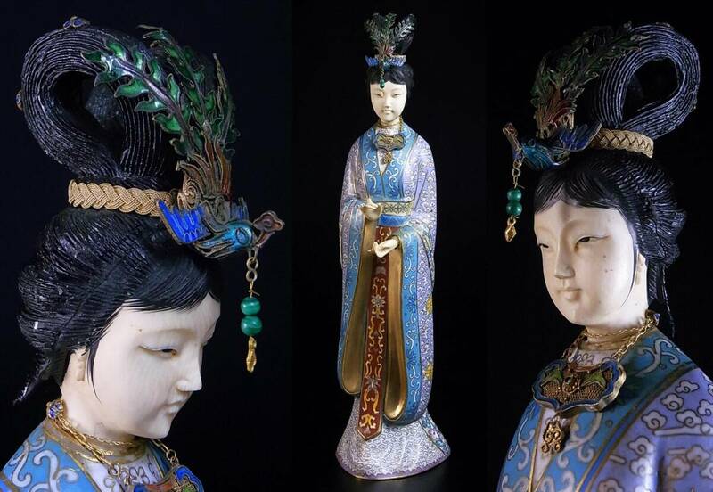 中国清時代　古代鍍金七宝製　純銀編み込みエナメル装飾　妖艶なる笑みを湛える　楊貴妃　置物