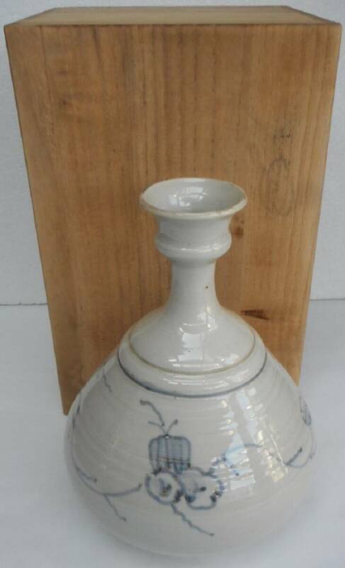 李朝 盤口瓶 白磁 草花文 染付 徳利 1 朝鮮古美術 朝鮮古陶磁器 花瓶 一輪挿し