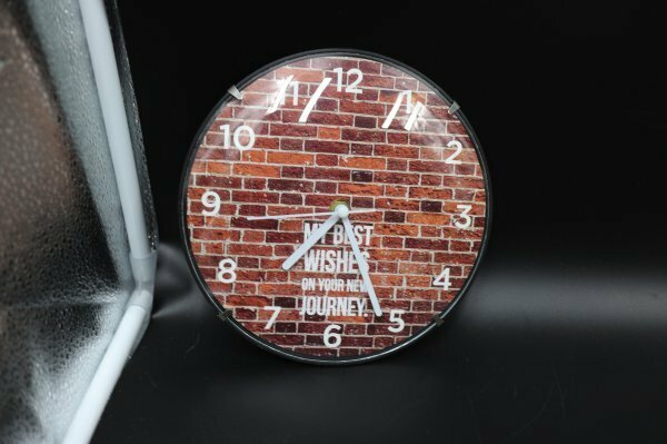 レンガ風文字盤の時計　ステップ式　壁掛け時計 　動作確認済　