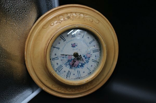 メーカー不明　陶器時計　ステップ式　壁掛け時計 　　動作確認済　レトロ　アンティーク　