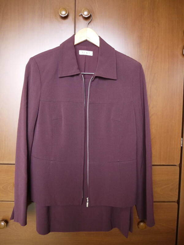 N E W T　㈱全日本婦人子供服工業組合連合　 国産品 スーツ　
