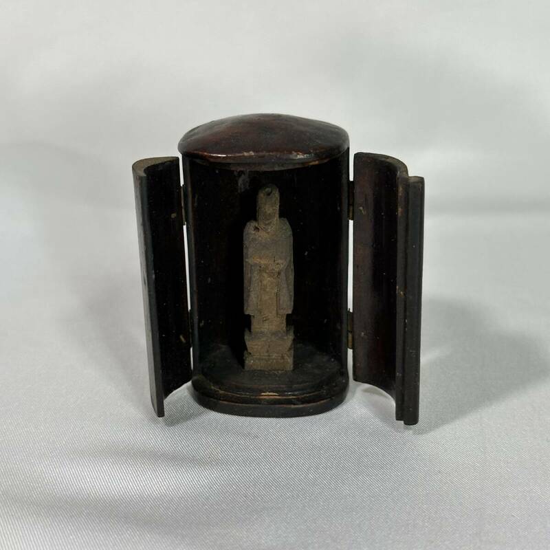 仏像 江戸期 厨子入り 木彫り 立像 木造 仏具 仏教美術 伝統工芸 工芸美術 (RJ-095)