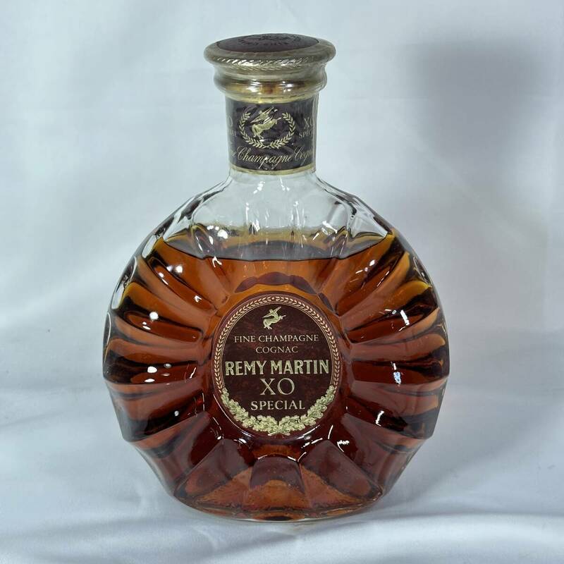 【未開栓】 REMY MARTIN レミーマルタン XO SPECIAL スペシャル COGNAC コニャック ブランデー 700ml 40% 古酒 洋酒 (RW-003)