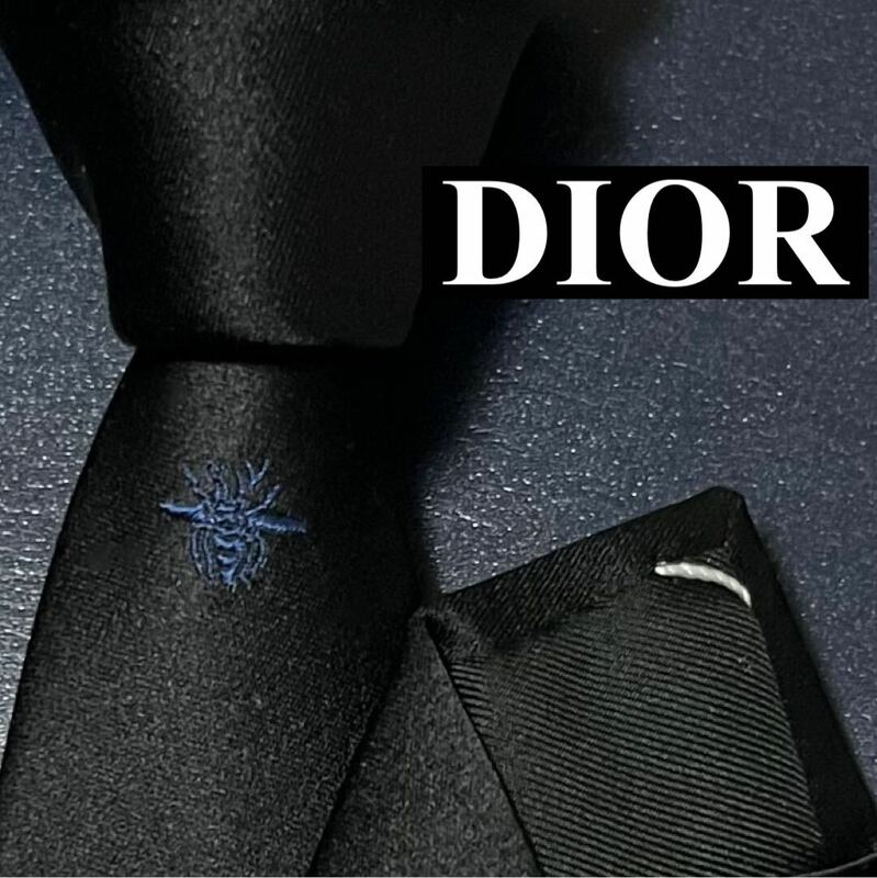 【完売品/希少色】Dior HOMME ディオールオム 美品 ナロータイ ネクタイ シルク ワンポイント ソリッド 蜂 bee プレート ブラック 黒