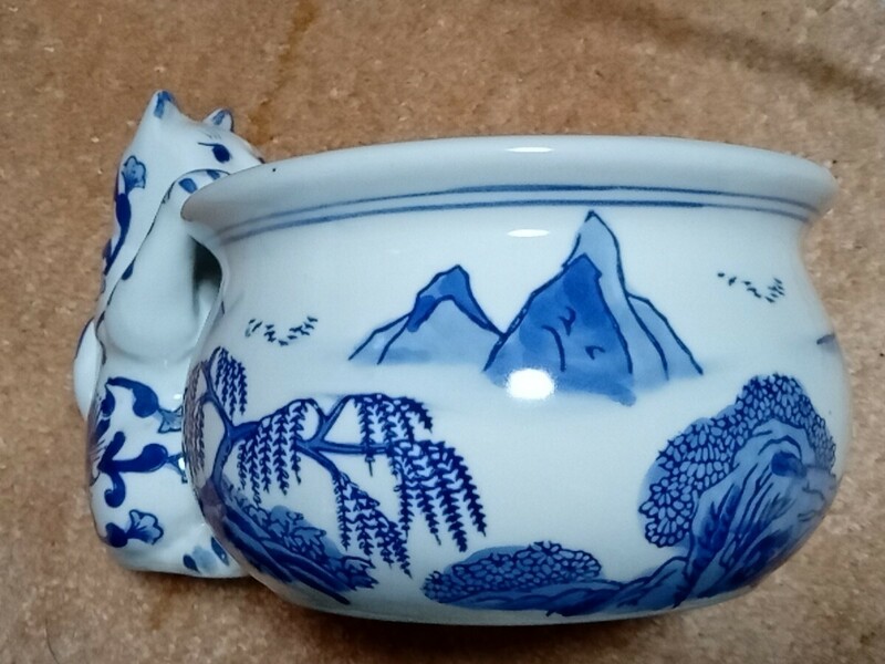 猫　金魚鉢　陶器