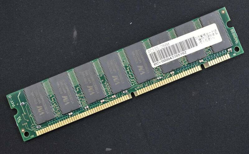 256M SDRAM PC133 CL3 non-ECC 168pin 両面実装(16chip) VM製 (管:SA5735 x3s