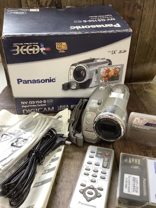 D2f Panasonic パナソニック NV-GS150-S 元箱付 パナソニック デジタルビデオカメラ カメラ 現状品