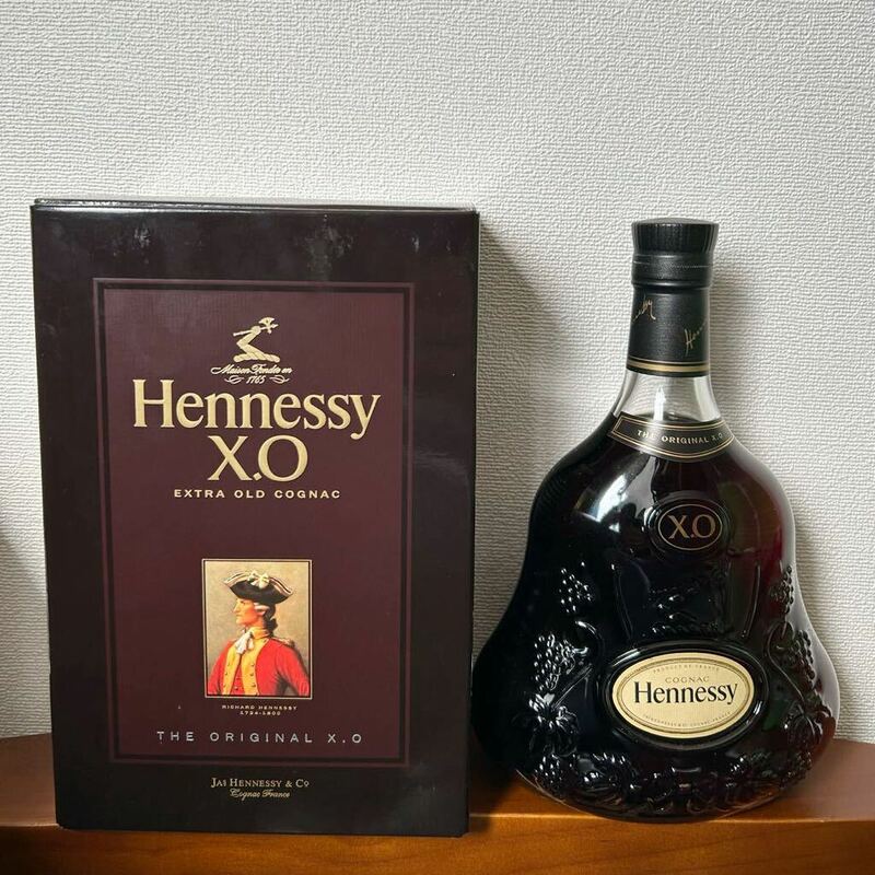 新品未開栓 Hennessy X.O ヘネシー コニャック ブランデー 40% 700ml 美品 箱付き