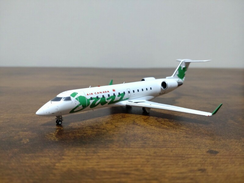 CRJ-200ER　エア・カナダ・エクスプレス Jazz 1/200