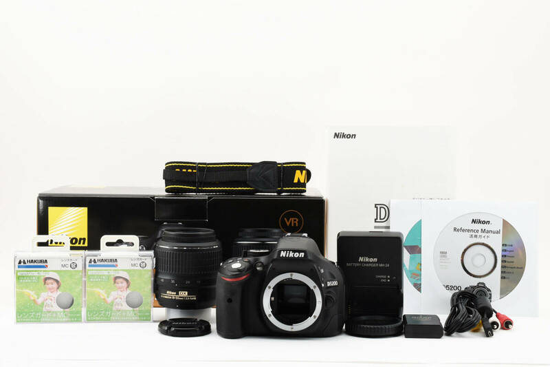 【極上美品】 Nikon 一眼レフカメラ D5200 レンズキット AF-S DX NIKKOR 18-55mm f3.5-5.6G ニコン シャッター回数300回 元箱付き #5594