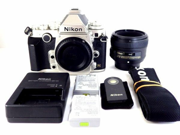 送料無料! Nikon Df シルバー ボディ シャッター11,440回 完動 美品 レンズ セット Nikkor AF-S 50mm f1.8G ニコン 一眼レフ カメラ Camera