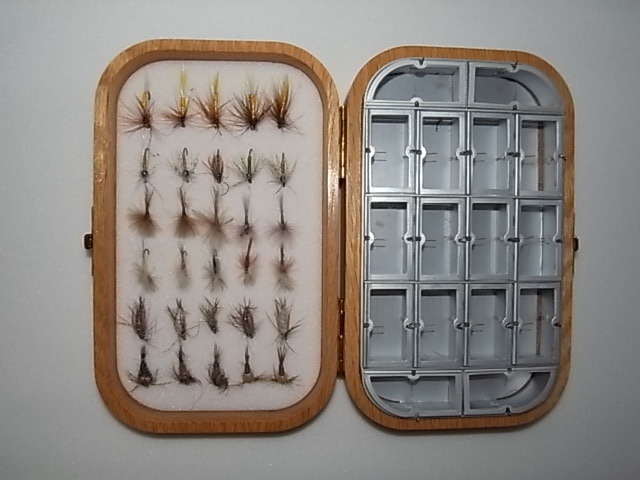 ***　Richard Wheatley Wooden Fly Box with Flies ・ ホイットレー フライ ボックス　***.