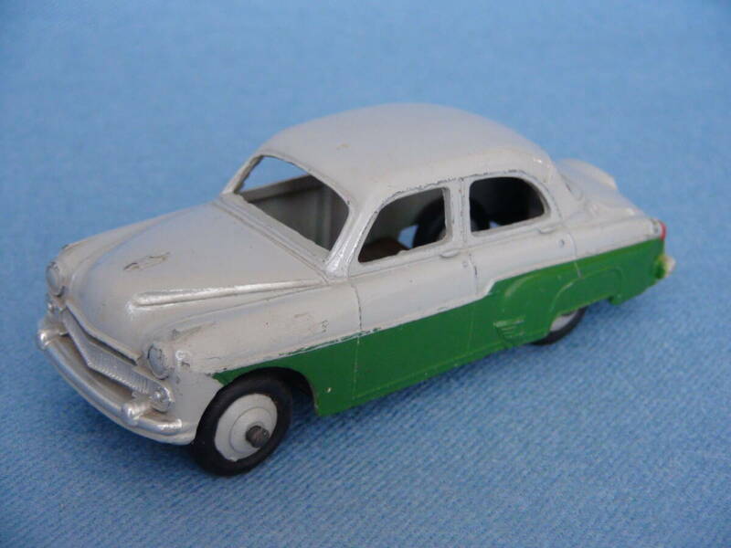 【希少】古い英ディンキー1/43位1954年型ボクスホール・クレスタ4ドアサルーン・ノーマルタイプ・グレー/緑ツートン美品・当時物