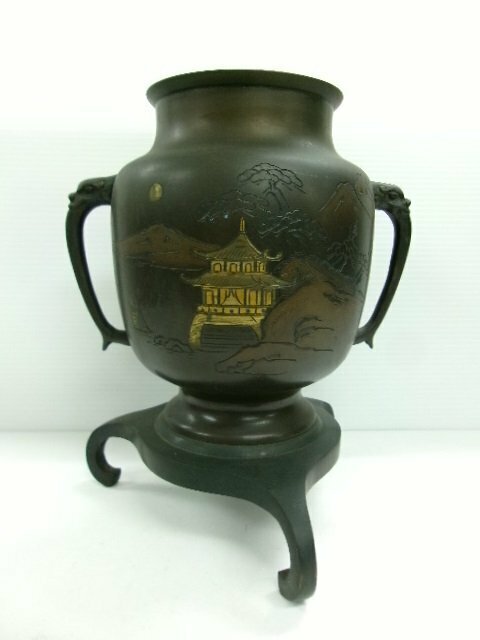 詳細不明 金属製の花瓶 (3334-754)