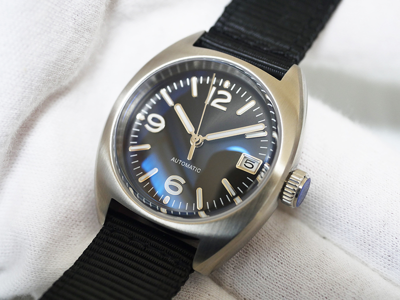 ★新品 SHARK ノーロゴ ミリタリーウォッチ アプライドインデックス ブラック 36mm セイコー製自動巻き NH35 ナイロンベルト