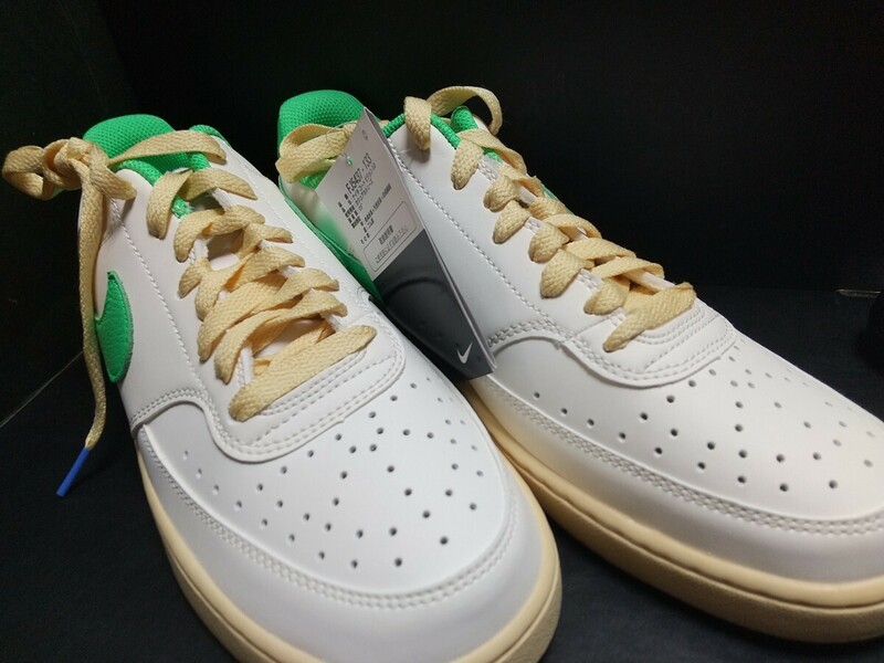 再値下げ新品未使用正規品ナイキNIKE COURT VISION LO SAIL/ELECTRIC ALGAE NIKE COURT VISION LOサイズ 27cm US9クロタグ付き