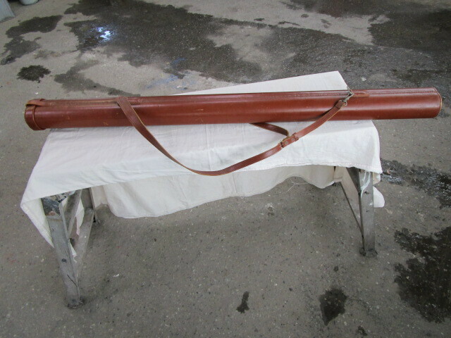 和竿・竹竿　昔の革製大型竿入れ　ショルダー付　丈夫に造られてます