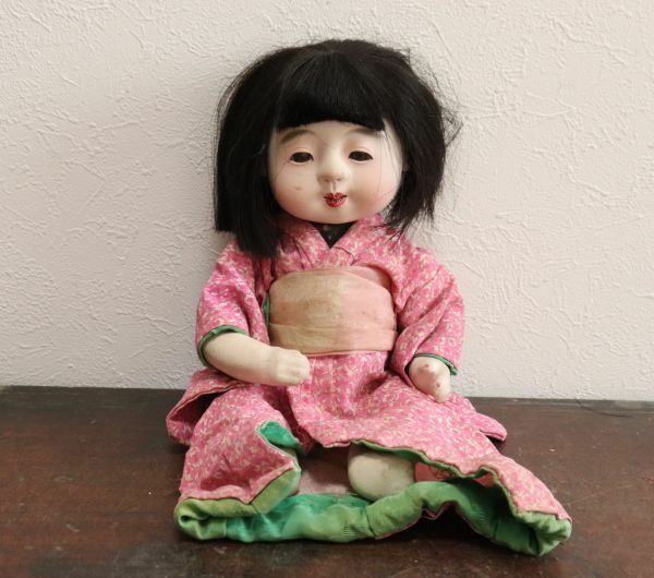 とてもかわいい古い女の子の抱き人形 市松人形 日本人形 縮緬 約29ｃｍ ｎ803