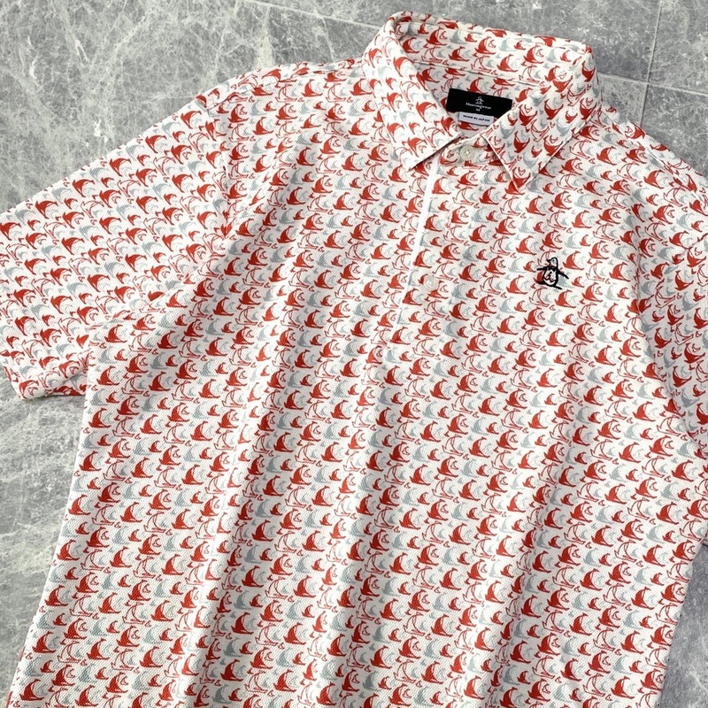 美品 日本製 Munsingwear マンシングウェア 半袖 ポロシャツ ストレッチ 吸水速乾 メンズ M 白 赤 総柄 ロゴ デサント ゴルフウェア C446