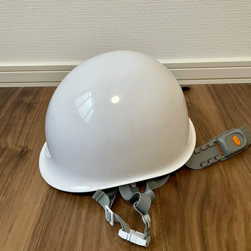 SH7) ① ヘルメット　保護帽　飛来 落下物 電気用 兼用型 ホワイト 白 建築 建設 工事 作業用　現場 53～64cm 未使用