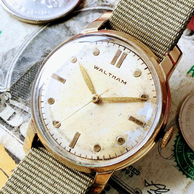 #3010【人気のミリタリー】メンズ 腕時計 ウォルサム WW2 機械式 手巻 17石 動作品 ラウンド型 WALTHAM 3針 軍用 第二次世界大戦 1940年代