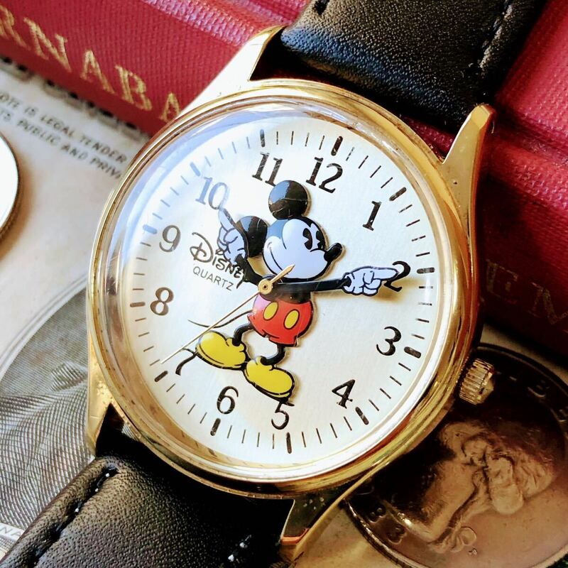 #3029【超可愛い！】 ディズニー ミッキーマウス Disney クォーツ 腕時計 メンズ Mickey Mouse 動作良好 新品ベルト交換済 1990年代 Quartz
