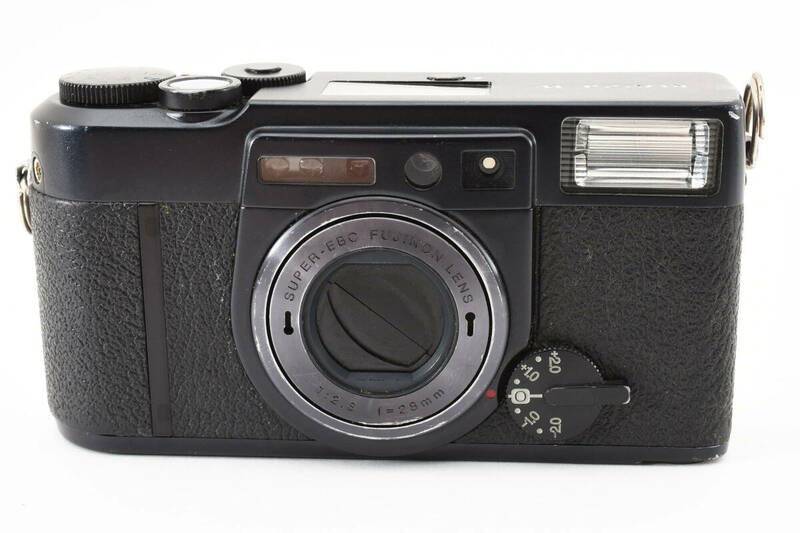 ★実用品★フジフィルム　FUJIFILM KLASSE W SUPER-EBC 1:2.8 28mm ブラック　コンパクトカメラ＃504