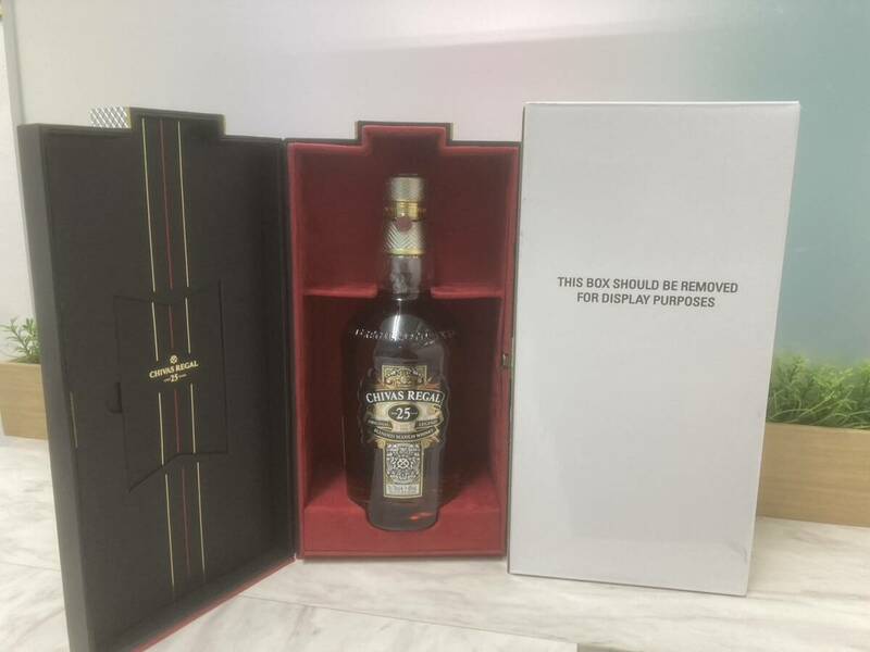 G4368 古酒 未開封 CHIVAS REGAL（シーバスリーガル）25年 オリジナル レジェンド ★40% 700ml