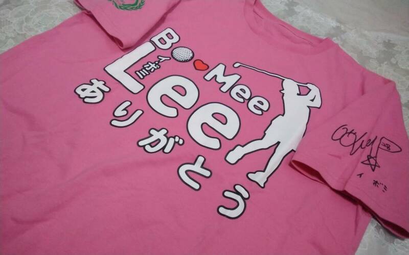 ☆レディース☆ゴルフ☆イ・ボミ☆引退記念品☆ありがとう♪☆お袖にロゴ&サイン入りピンク色半袖Tシャツです(o^―^o)サイズフリーＬＬ相当